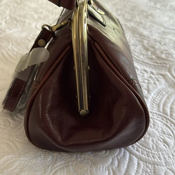✨HP✨ NWT Gianni Conti Melania handbag - Picture 8 of 15
